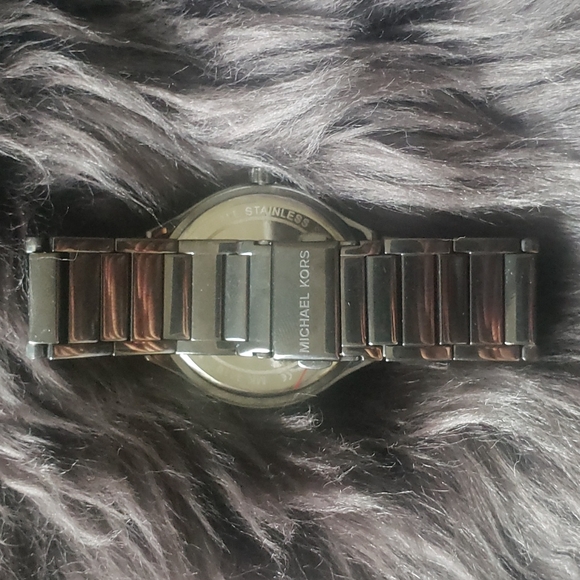 NIB Michael Kors Kerry Grey Crystal-set Dial Watch - Picture 8 of 11